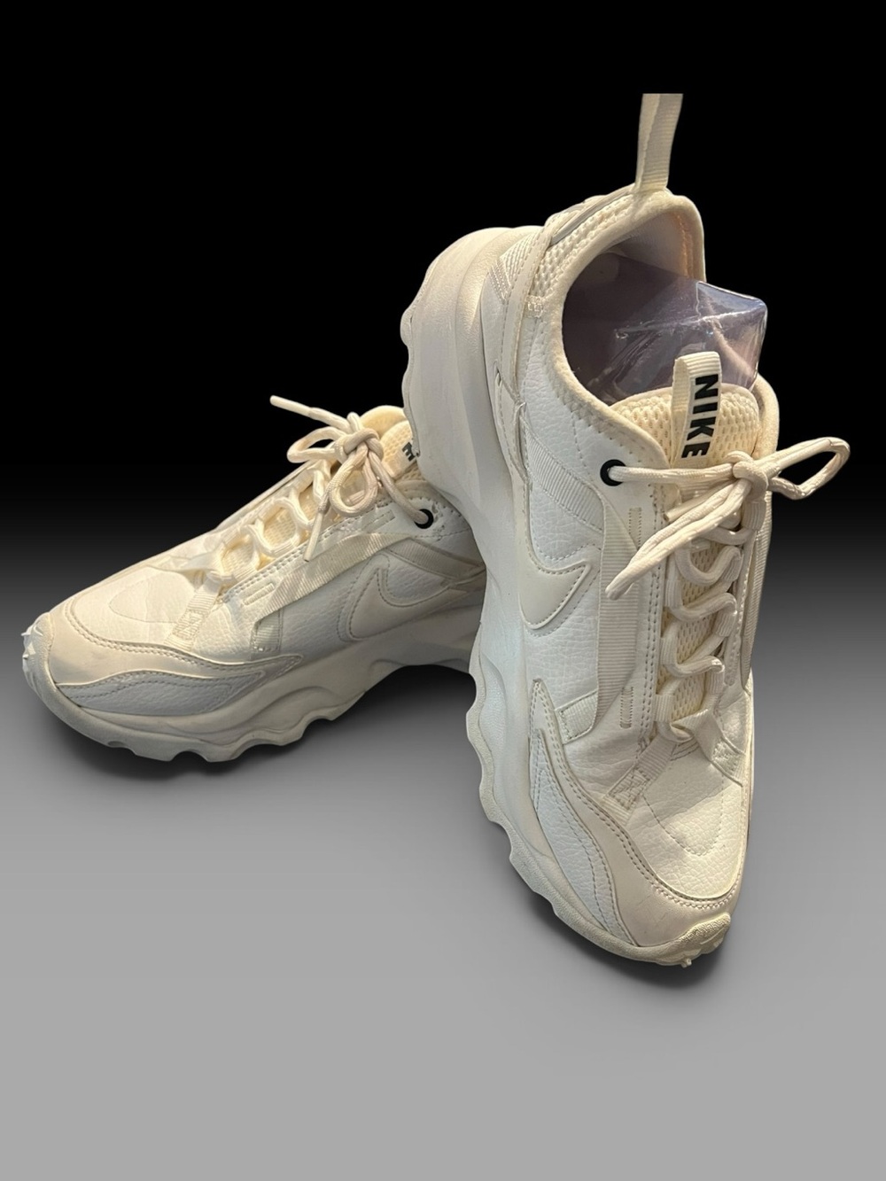 Nike TC 7900 Sneakers - Sail / White Cream - Women's Size 9 worn 2 x